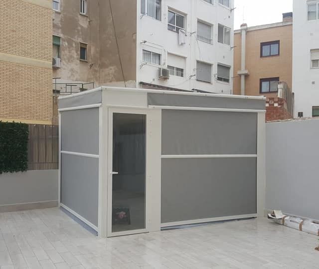 ALHANDALUZ TOLDOS Y PROYECTOS Cerramiento